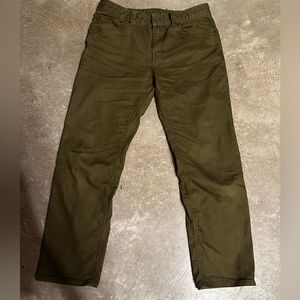 Barley used Prana Bridget pants 30/32. Normally $95 Olive Green